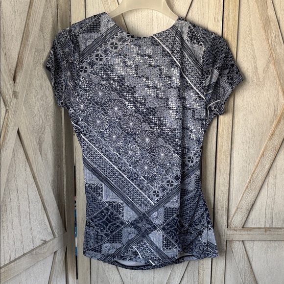 Relativity 90’s Style Knit Top - Picture 3 of 5